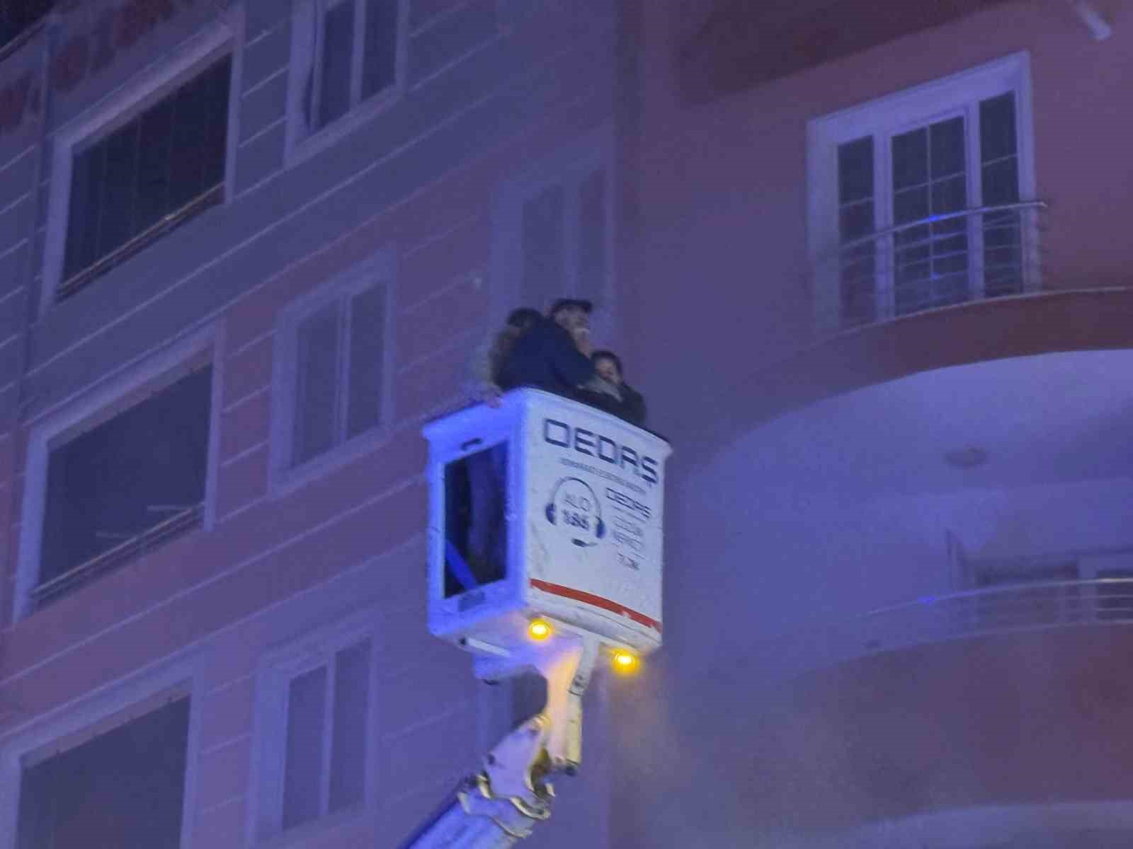 bilecikte-cikan-yanginda-5-kisi-dumandan-etkilendi