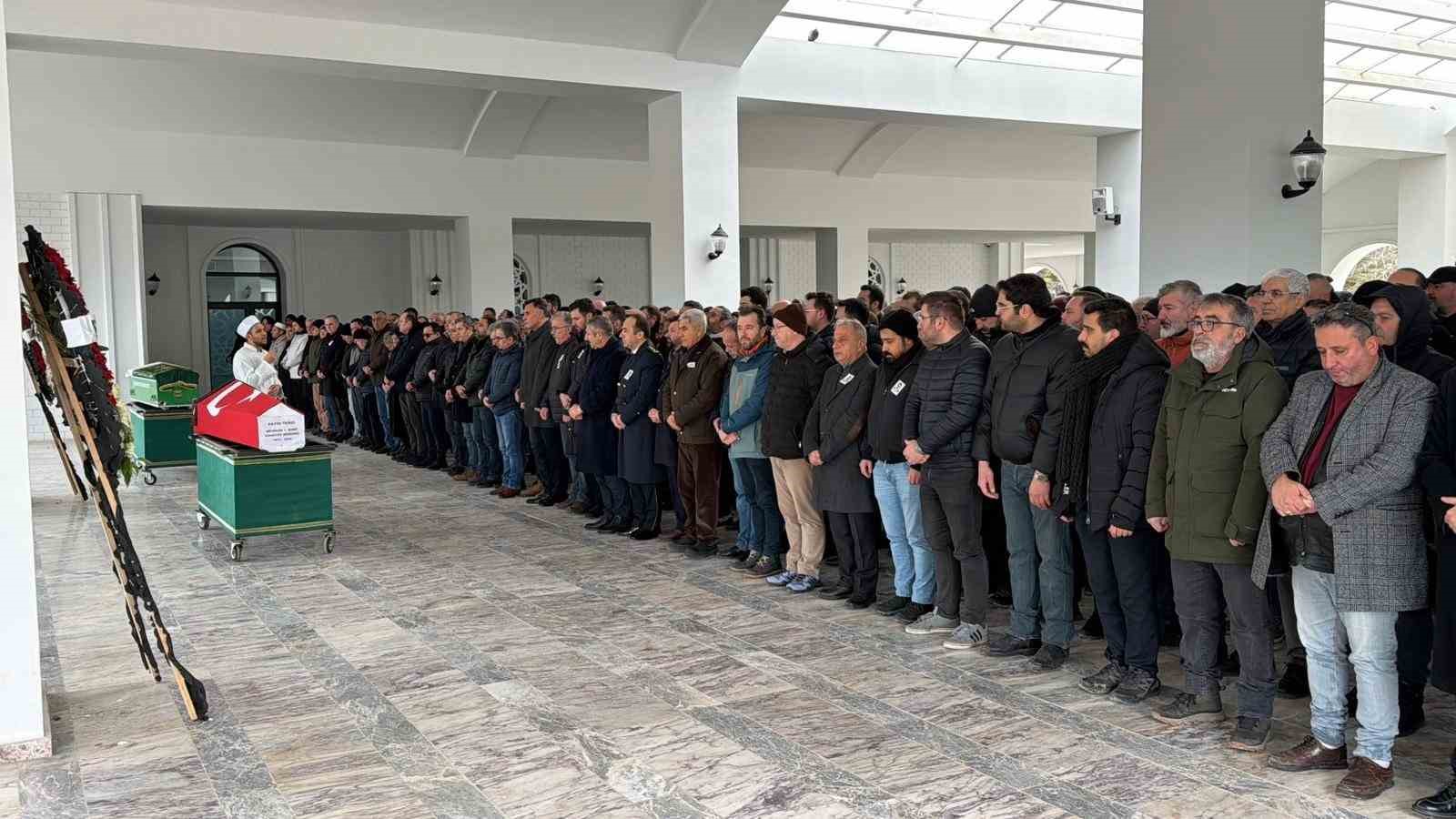 birinci-sinif-emniyet-muduru-fatih-terzi-son-yolculuguna-ugurlandi