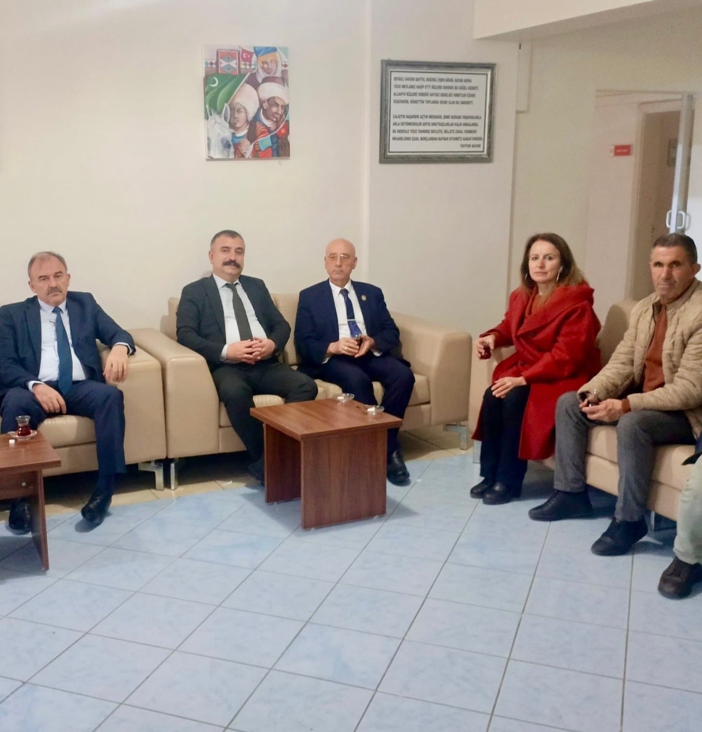 eskisehirde-gonul-koprusu-sehit-yakinlari-ve-gaziler-huzurevinde-agirlandi