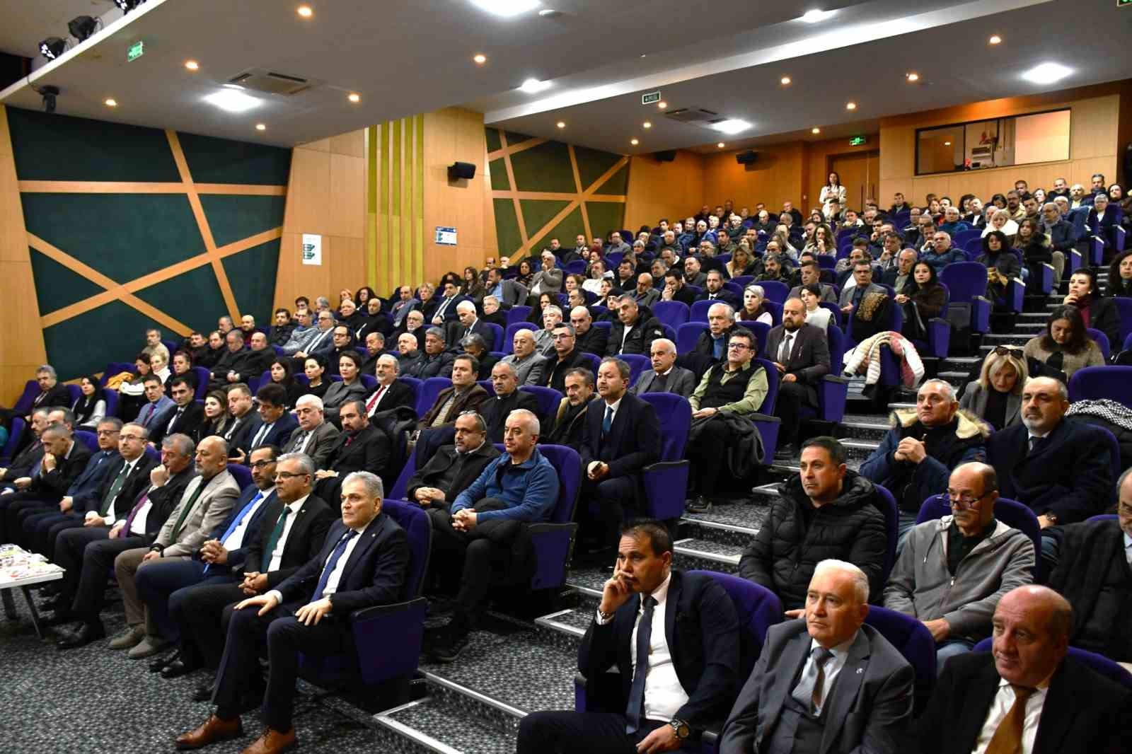 eskisehirde-turkiye-yuzyili-maarif-modeli-hakkinda-konusuldu