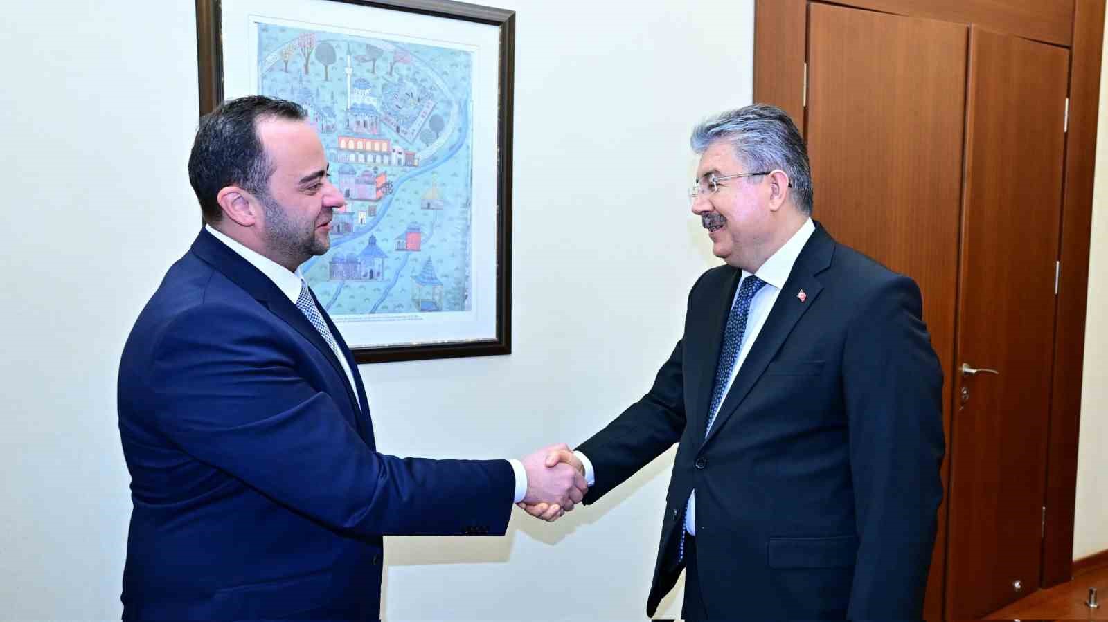 eskisehirspor-yonetimi-vali-yilmazi-ziyaret-etti