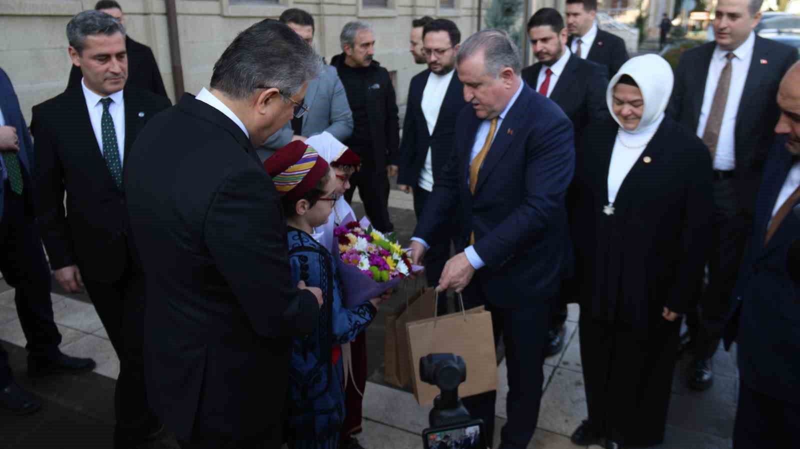 genclik-ve-spor-bakani-bak-eskisehirde