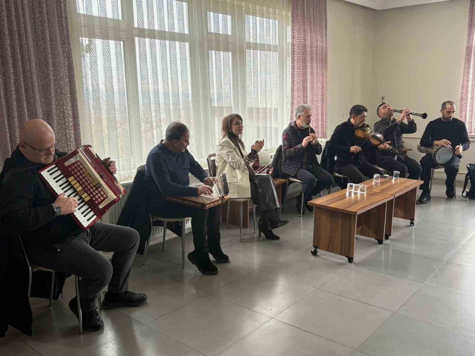 huzurevi-sakinlerine-yonelik-anlamli-konser
