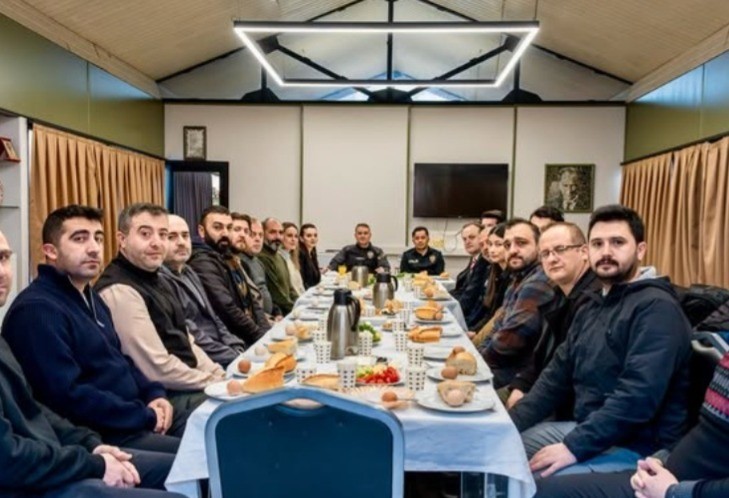 il-emniyet-muduru-sener-personelle-bir-araya-geldi