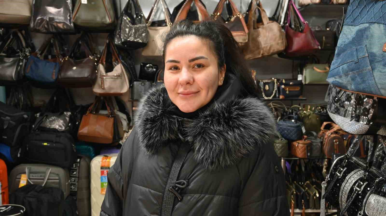 kislik-canta-tercihinde-su-gecirmezlik-ve-hacim-on-planda