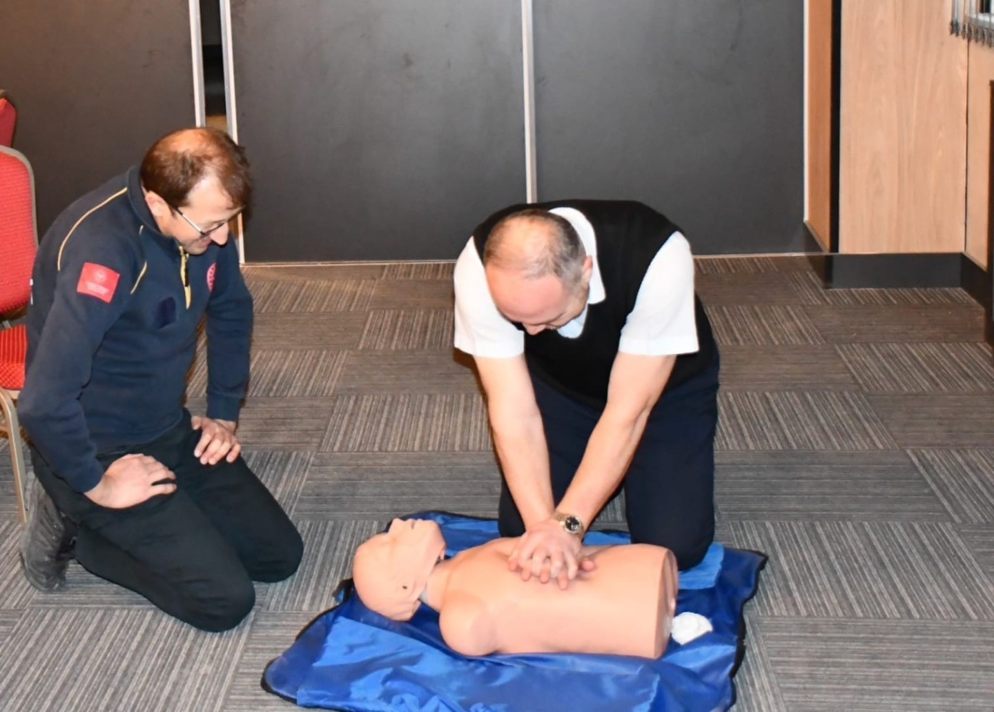 kutahya-il-muftulugunde-personele-temel-ilk-yardim-egitimi