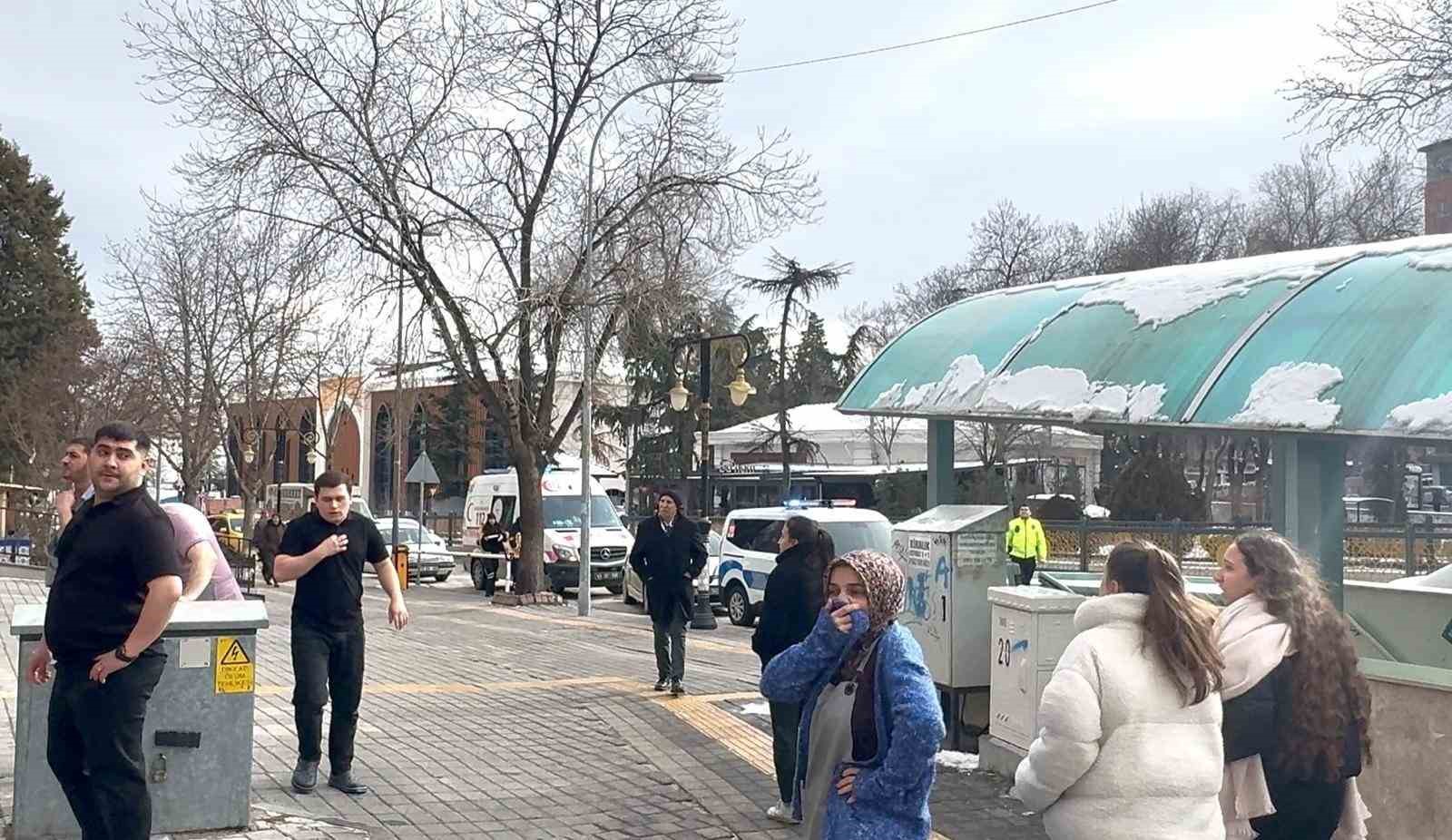 kutahyada-korkutan-yangin-3-kisi-dumandan-etkilendi