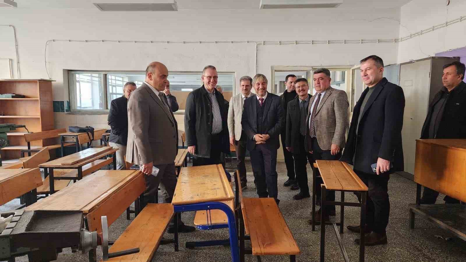 mesleki-egitim-tavsanlida-masaya-yatirildi