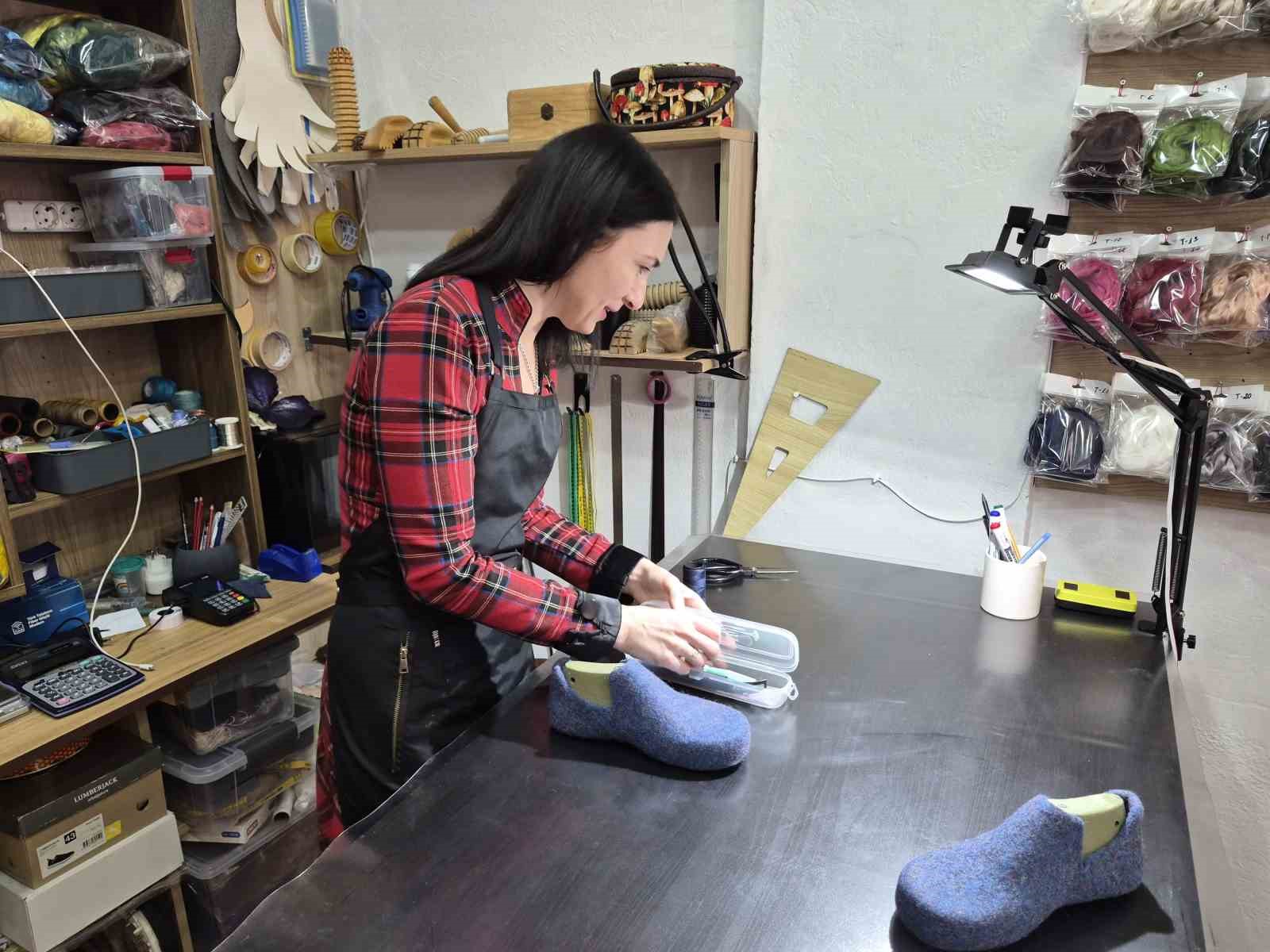 rusyada-ogrendigi-kece-ustaligini-eskisehirde-surduruyor