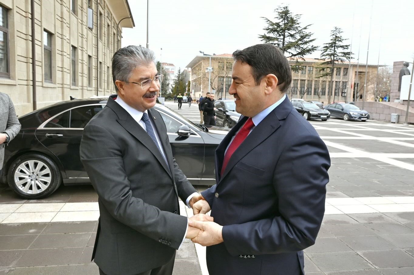 tebrik-ziyaretinde-bolgesel-is-birligi-imkanlari-ve-ortak-projeler-ele-alindi