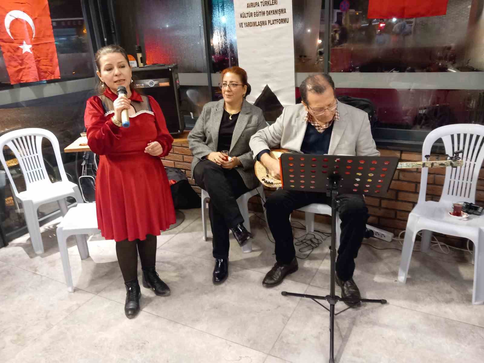 turk-halk-muzigi-konserinde-emirdag-ve-eskisehir-turkuleri-seslendirildi