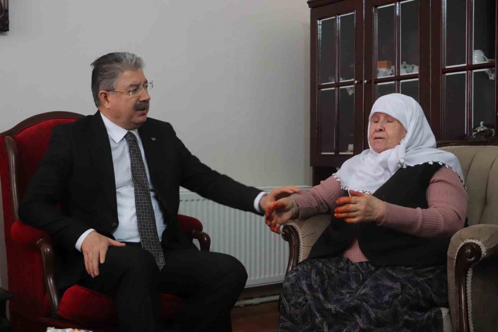 vali-yilmazdan-vefa-ziyareti