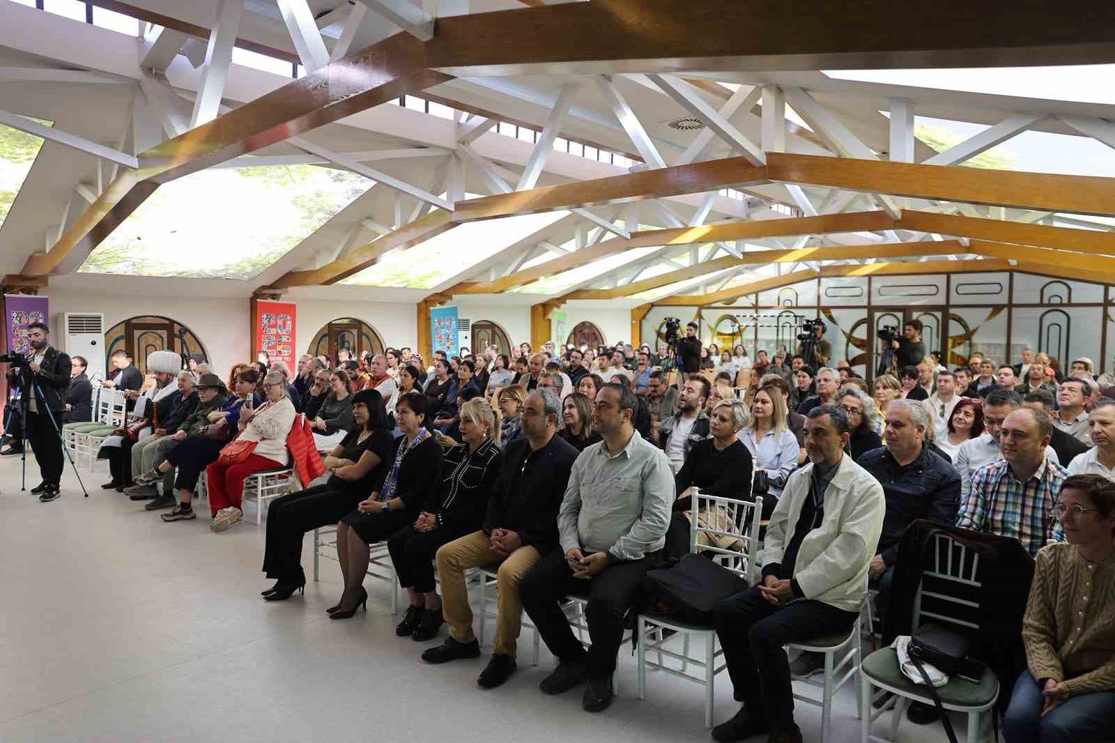 eskisehirin-nesesi-uluslararasi-yunus-emre-edebiyat-senligi-oldu
