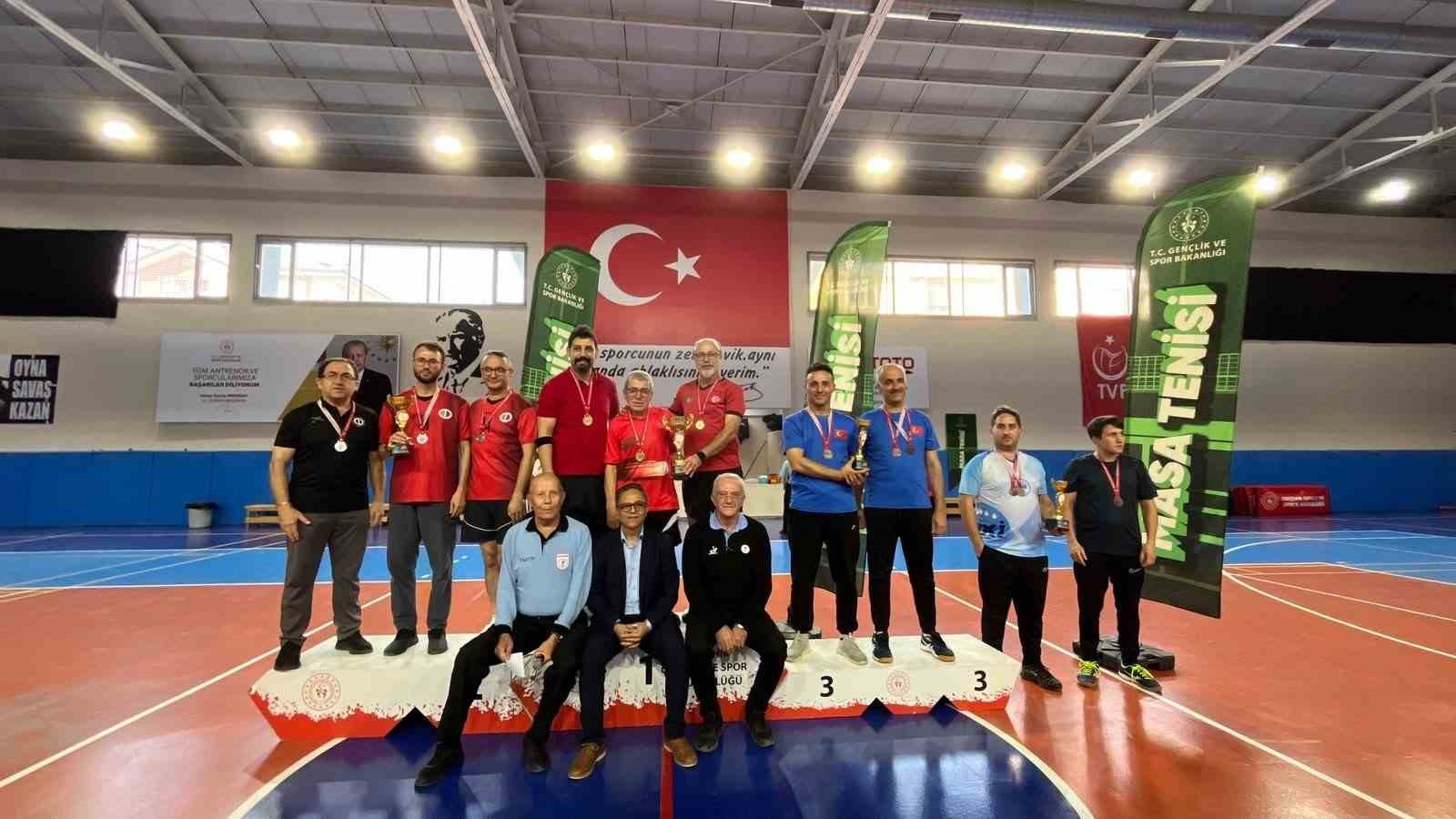 kamu-spor-oyunlari-masa-tenisi-musabakalari-tamamlandi