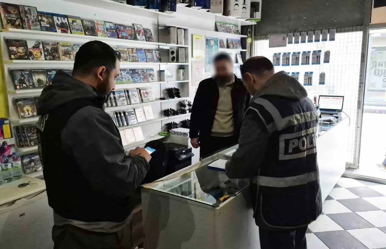 polis-ekipleri-kafelerde-denetim-gerceklestirdi