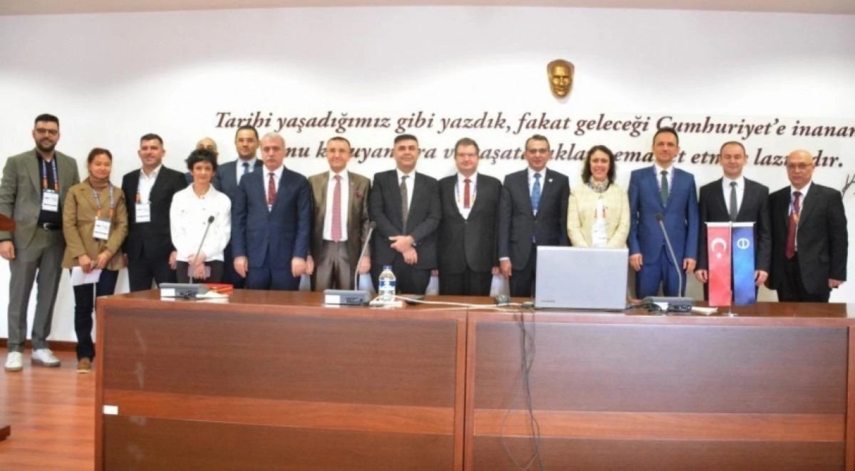 “Uluslararası Anadolu Maliye Kongresi” Anadolu Üniversitesi'nde Başladı