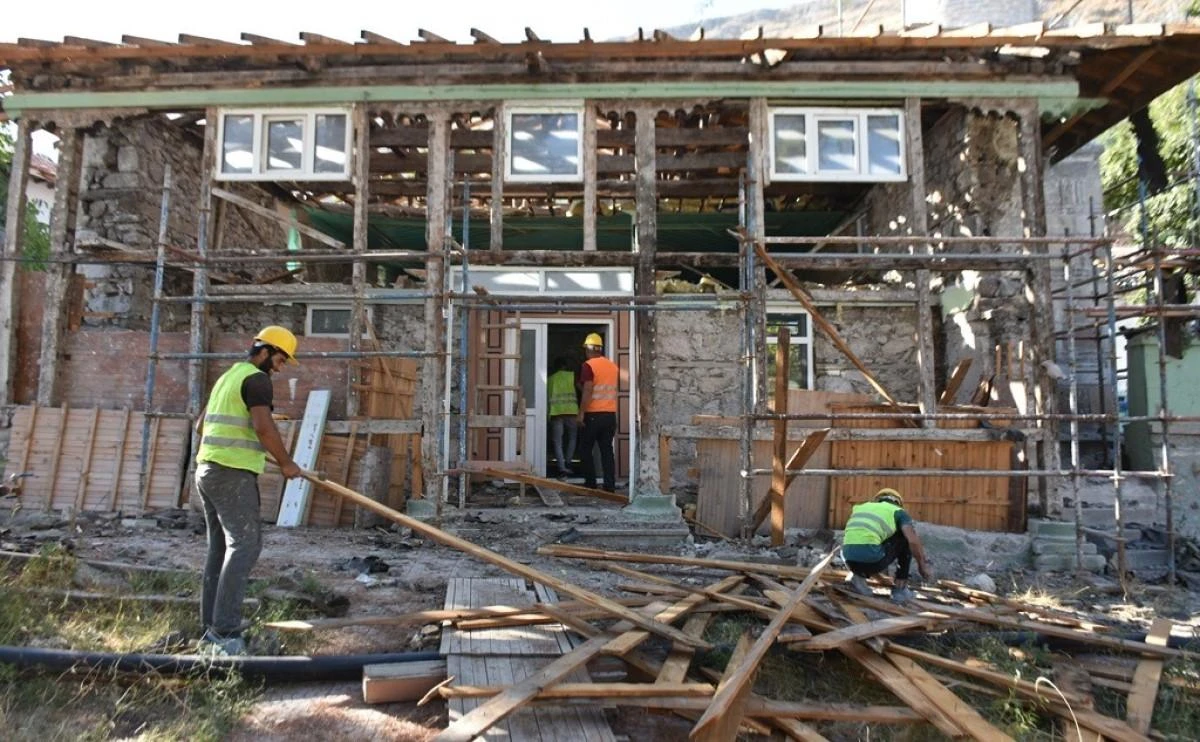 İnönü’deki Şeyh Kuddusi Cami’nin 2'inci etap restore çalışmaları başladı