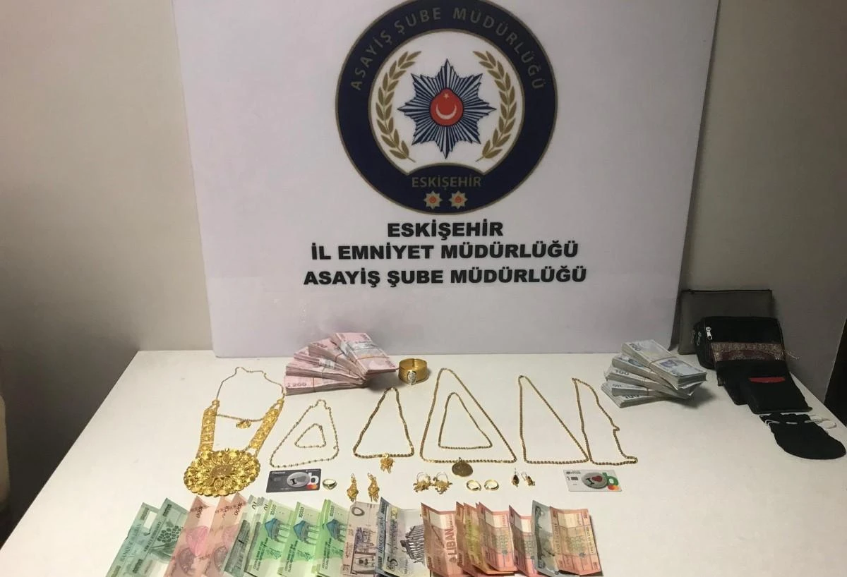 500 bin TL'lik ziynet eşyası çalan şüpheliler yakalandı