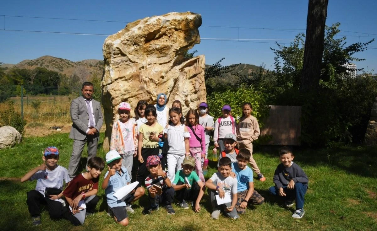 Eğitim öğretim yılı Kayaçpark’ta da başladı