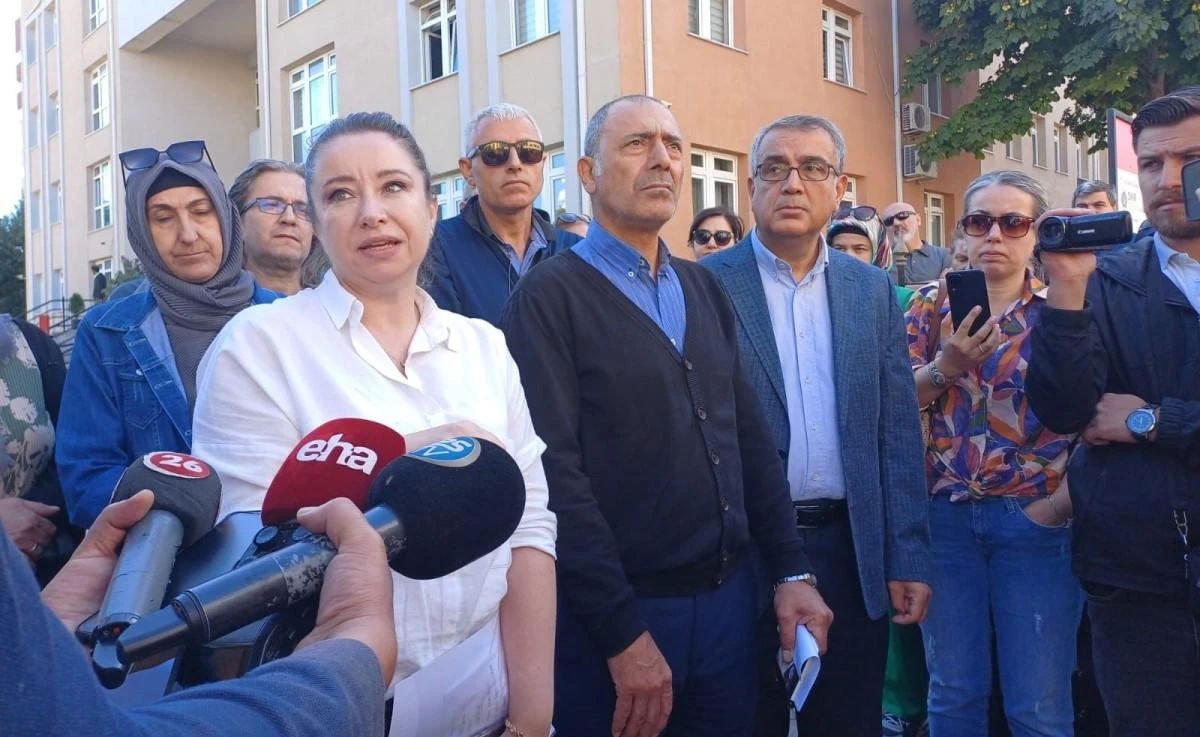 Okulların açılmasıyla beraber alınan yıkım kararlarına velilerden tepki 