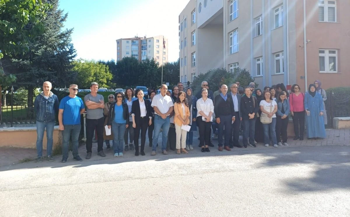 Okulların açılmasıyla beraber alınan yıkım kararlarına velilerden tepki 