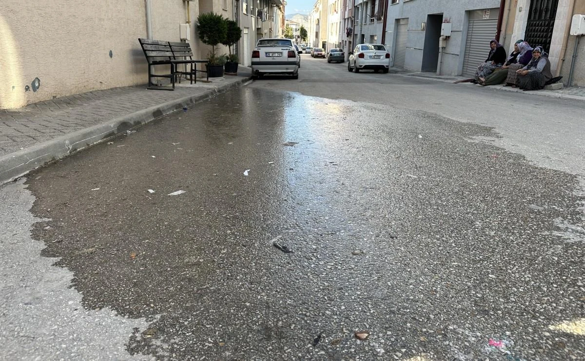 15 gündür akıyor ESKİ bakıyor