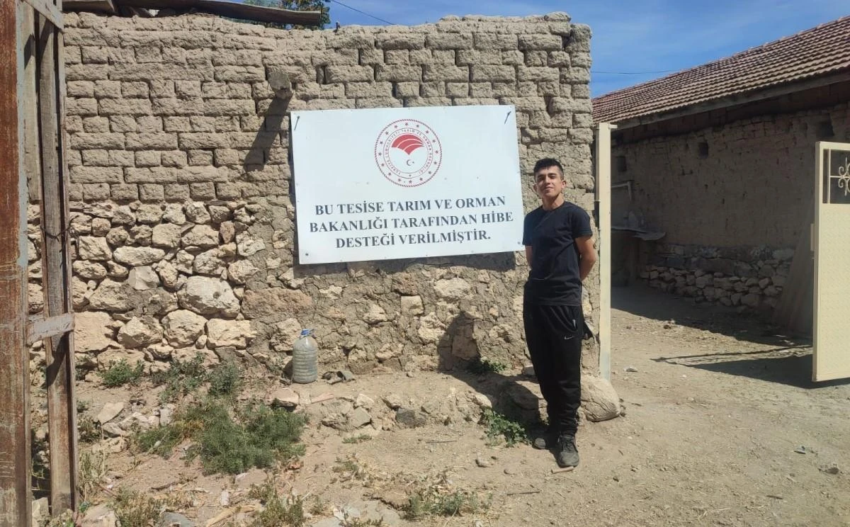Uzman Eller Projesi çiftçisine hayvanları teslim edildi