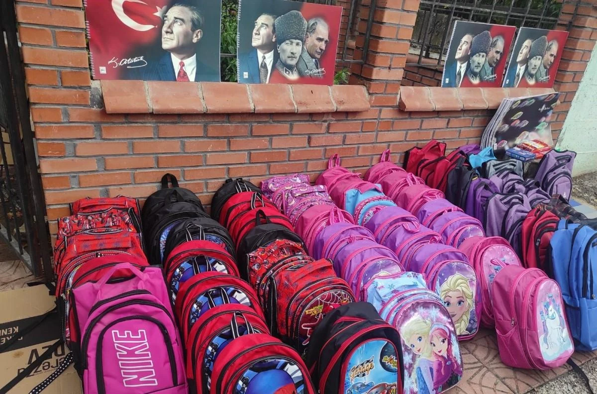 Eskişehirli hayırseverler çocukların okul ihtiyacı için bir araya geldi 