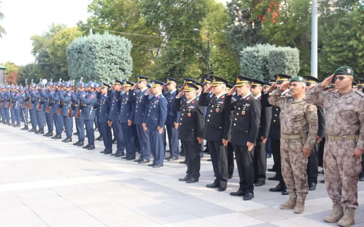 Eskişehir’in 101’inci kurtuluş yılı törenle kutlandı 