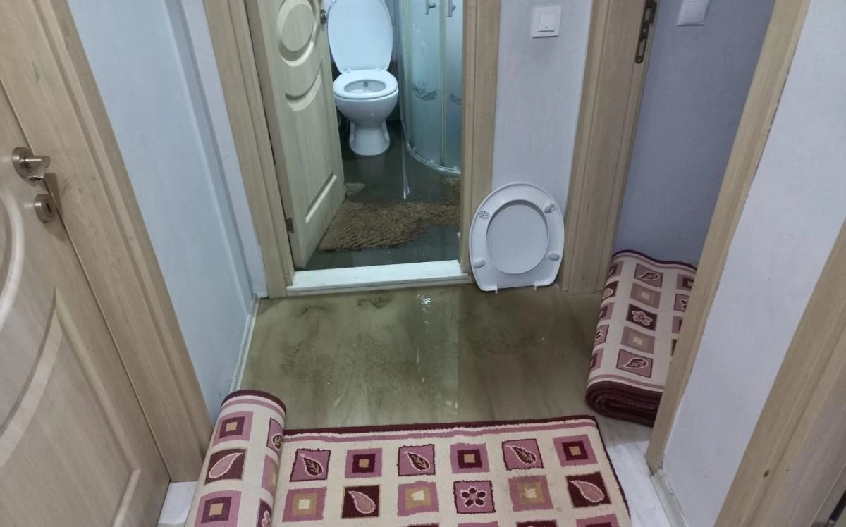 9 yıldır bu evleri kanalizasyon suyu basıyor