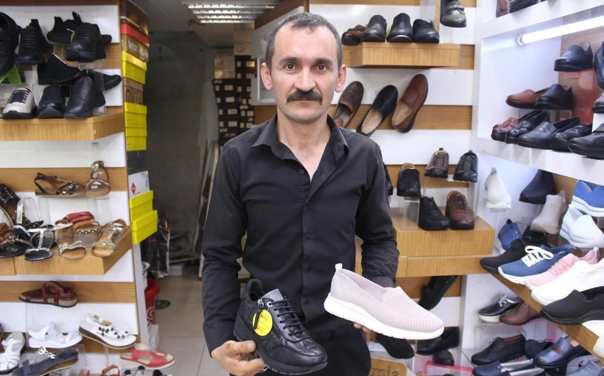 Ayak sağlığına dikkat edenler ortopedik ayakkabıları tercih ediyor