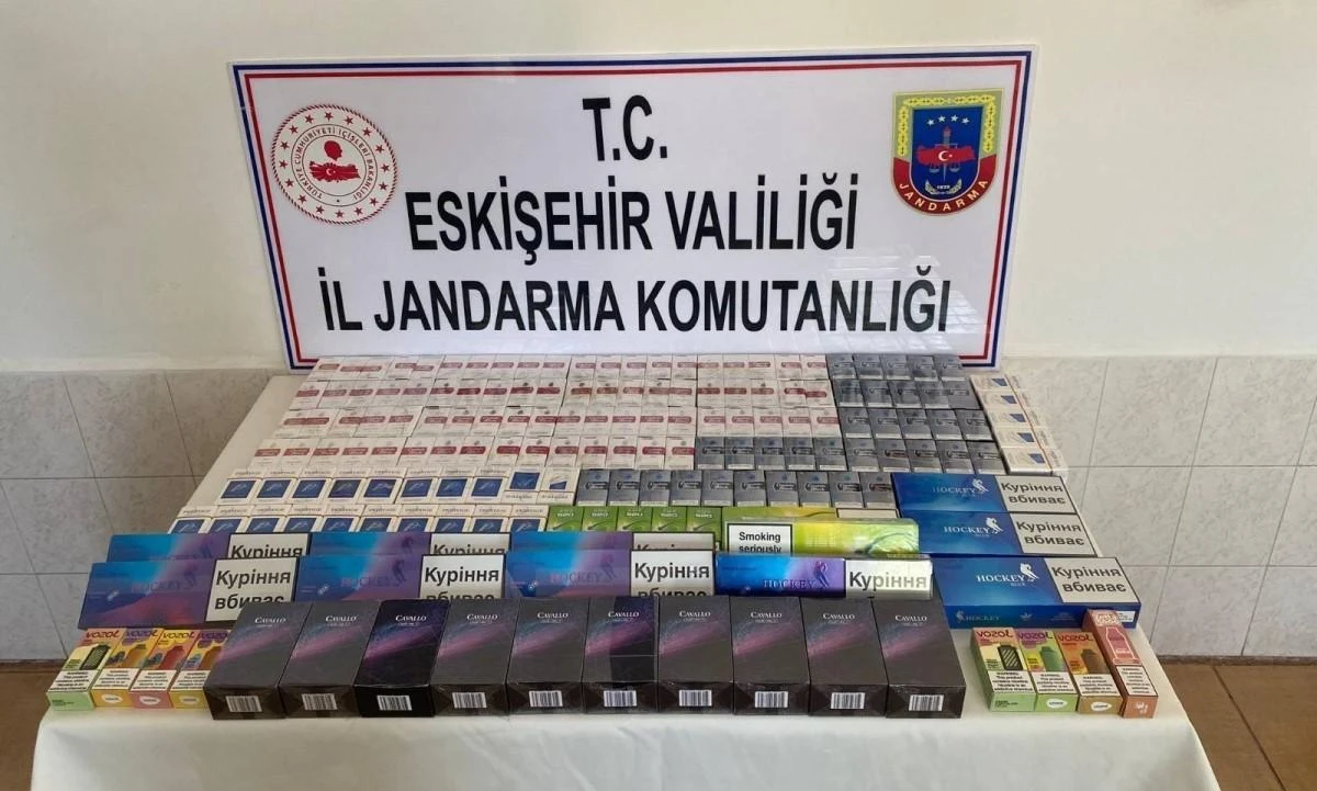 Kaçak sigara satışı yapan şüpheli jandarma tarafından yakalandı