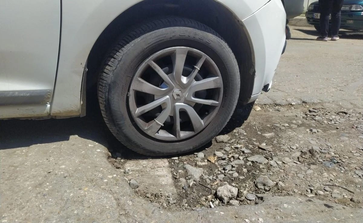 Küçük Oto Sanayi Sitesi esnafı bozuk yollarına kalıcı çözüm istiyor