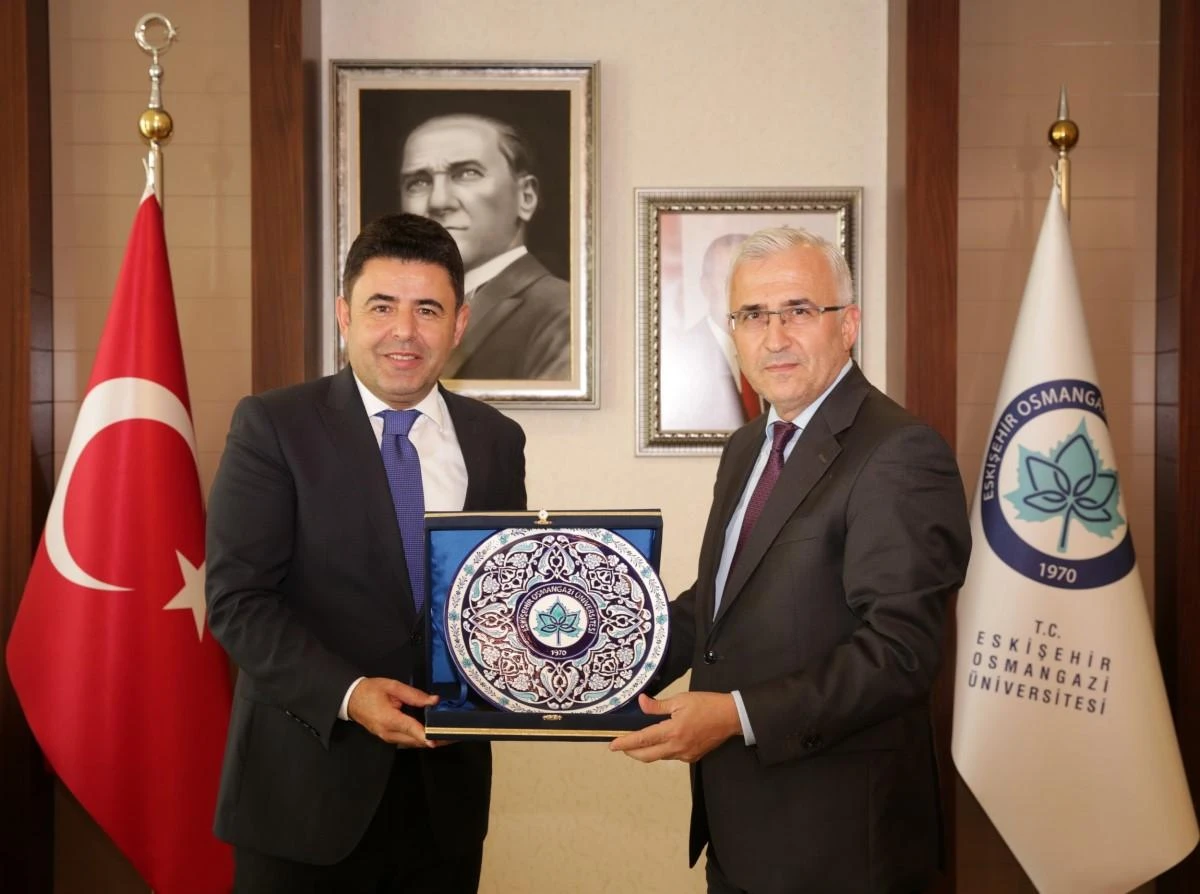 Ulaştırma ve Altyapı Bakan Yardımcısı Osman Boyraz’dan ESOGÜ Rektörü Prof. Dr. Kamil Çolak’a ziyaret 