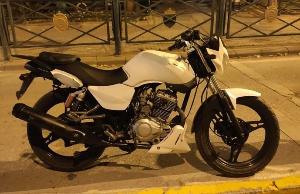Motosiklet hırsızı yakayı ele verdi