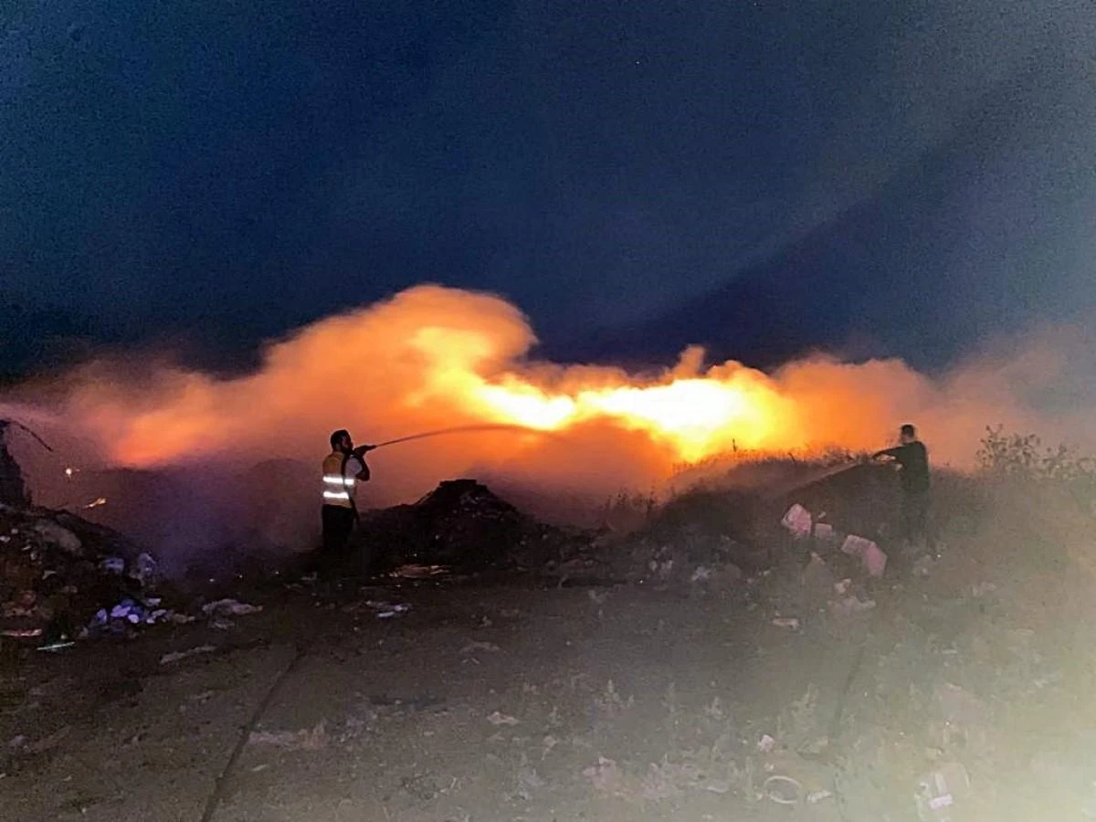 Mihalıççık'ta çöplük alanda çıkan yangın söndürüldü