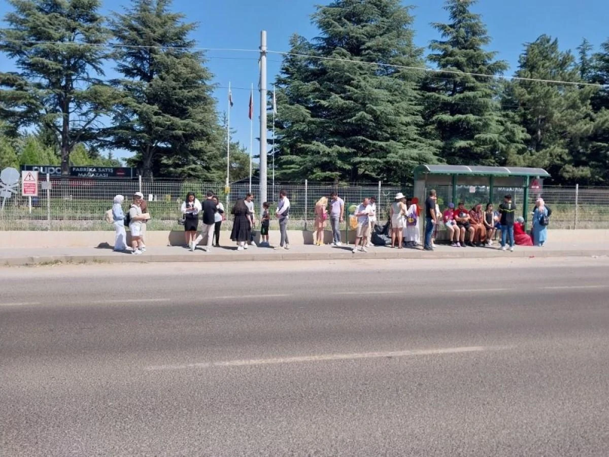 Misafirler Sazova'ya ulaşımda zorluk yaşıyor