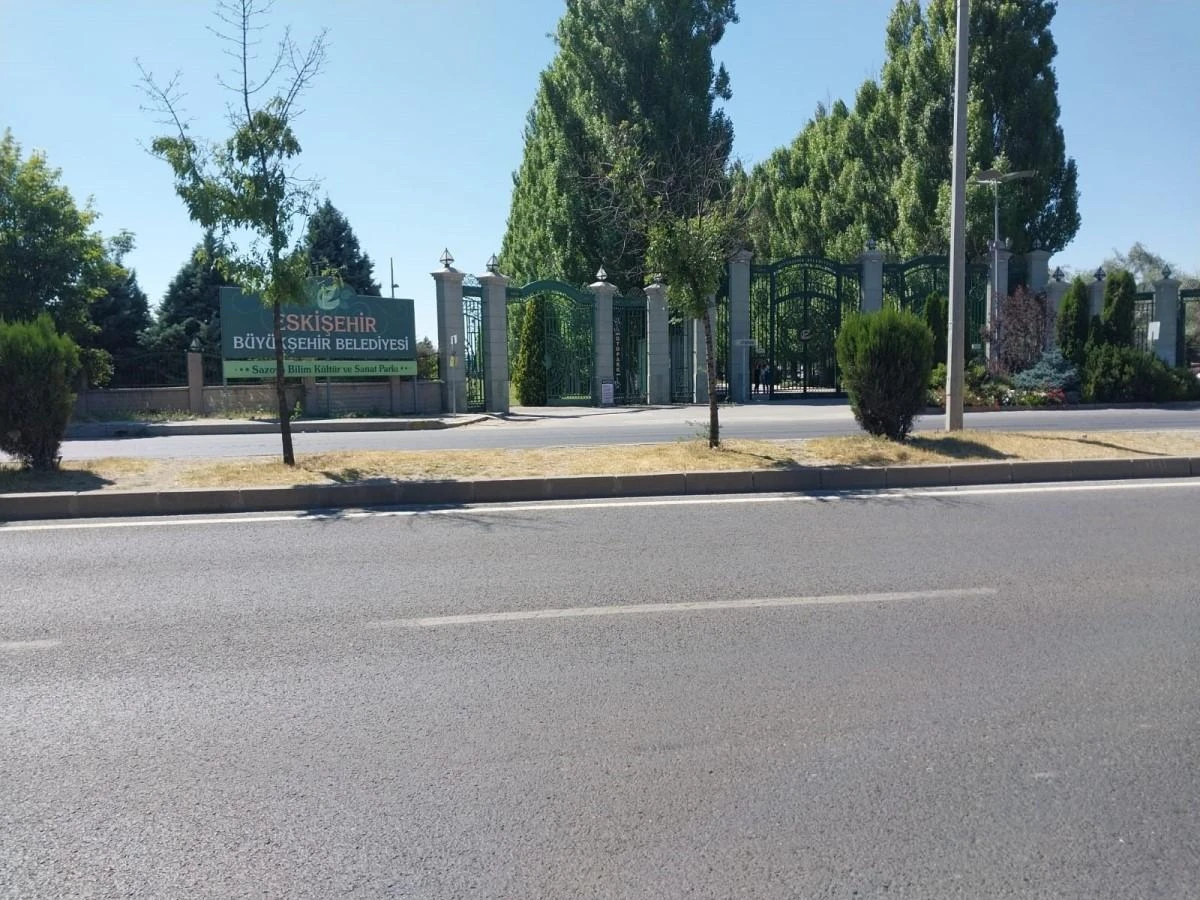 Misafirler Sazova'ya ulaşımda zorluk yaşıyor