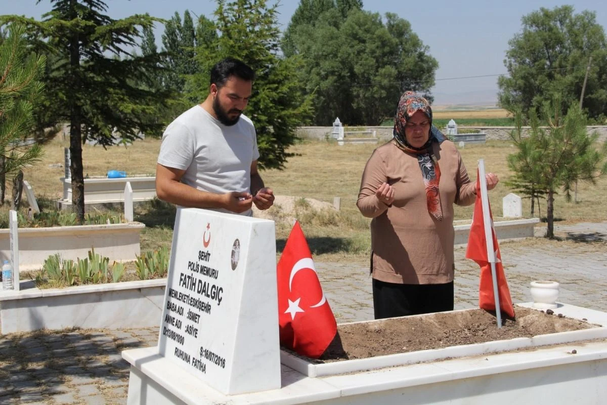 15 Temmuz şehidinin annesi “Üzüntülü ama gururluyum