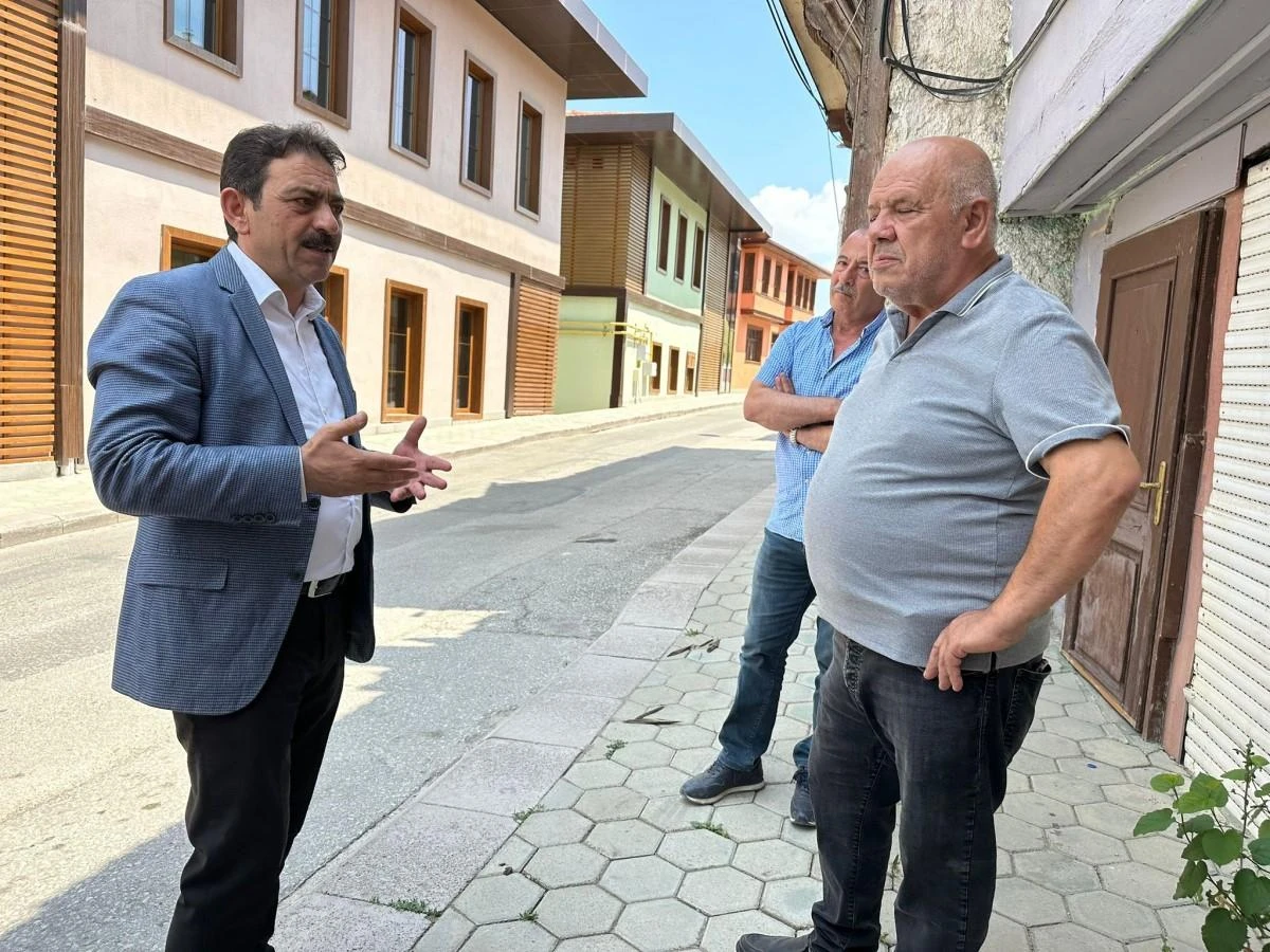 Özcan, Büyükşehir yanlış yapıyor