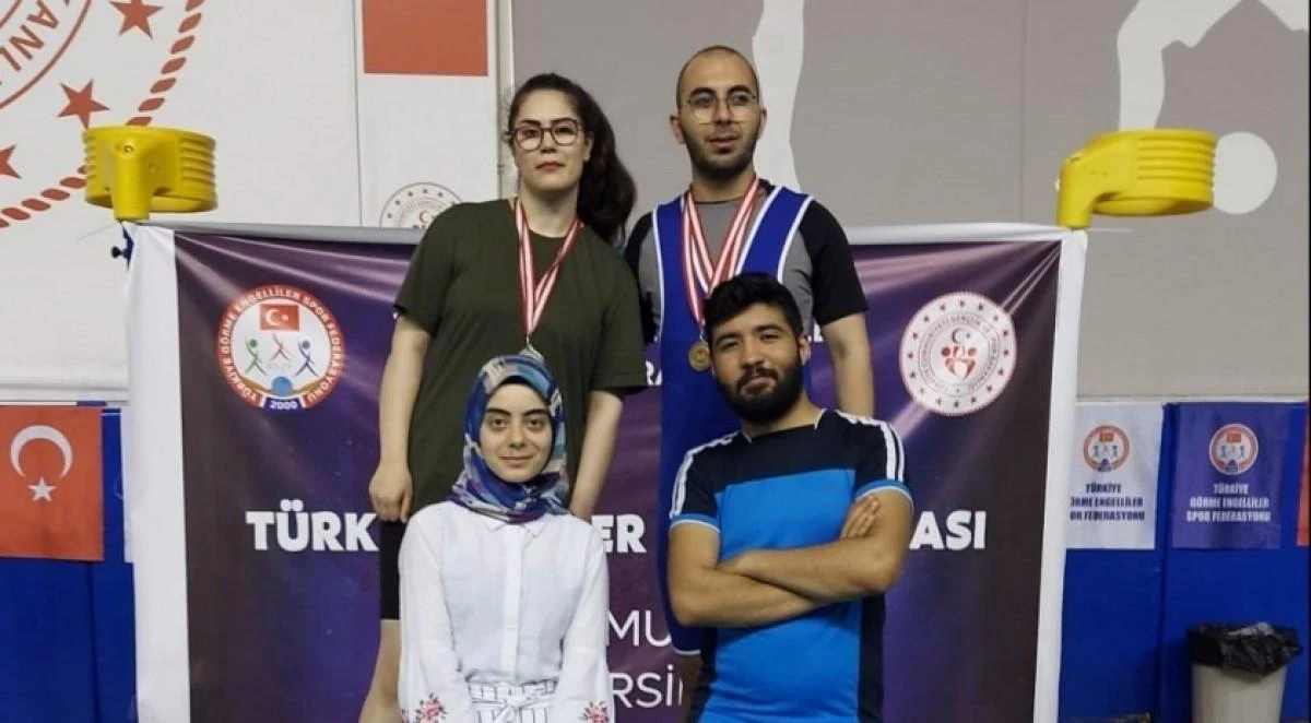 Görme engelli Salih'in halterde büyük başarısı