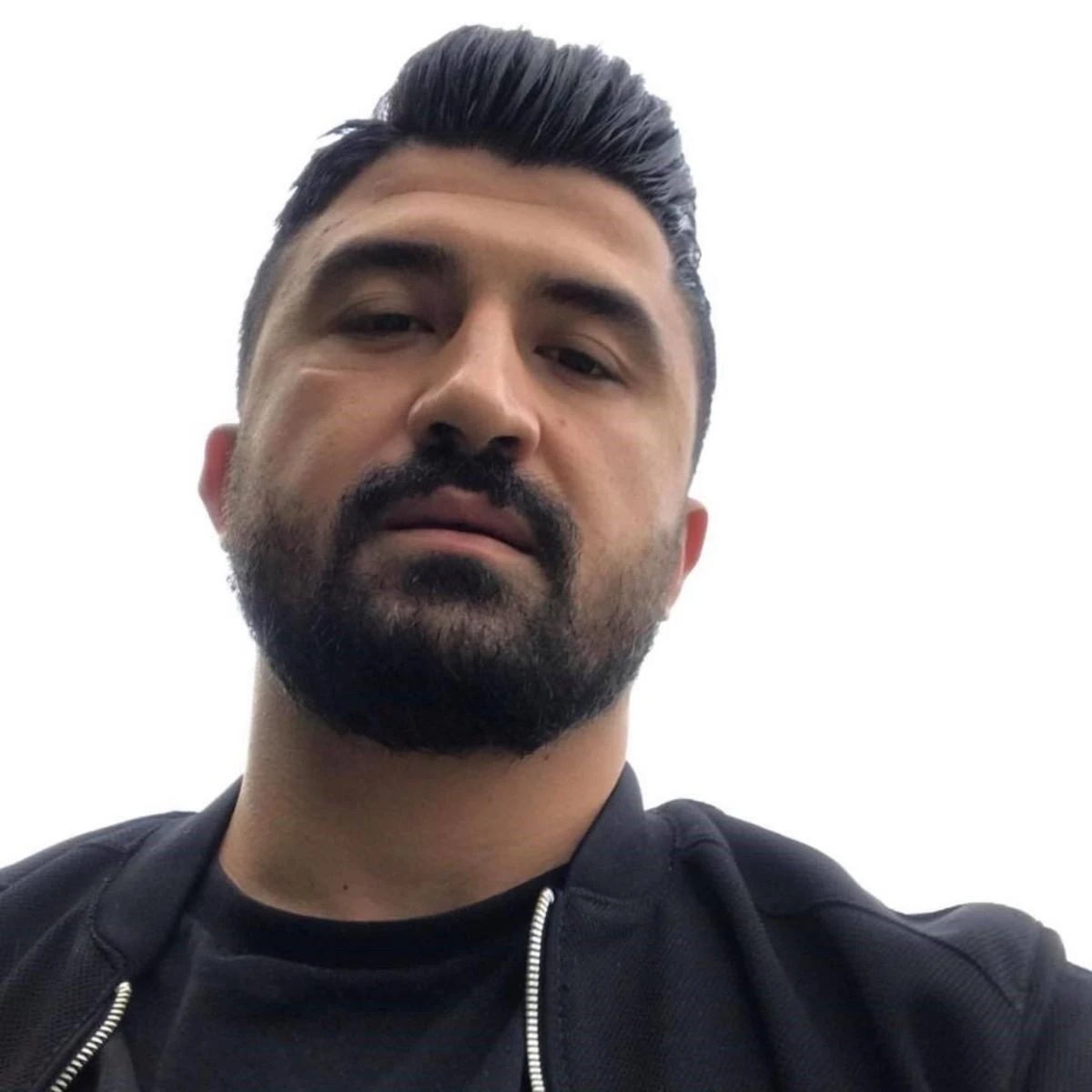 Sevgilinin ölümünden dolayı tutuklanan zanlı kendisini savunurken şiir okudu