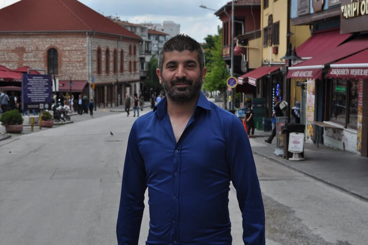 Odunpazarı esnafı o caddenin artık trafiğe açılmasını istiyor