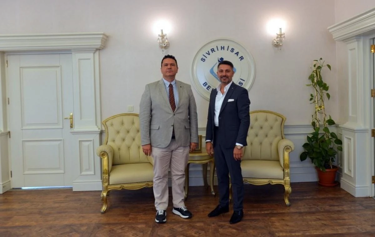 Eskişehir İl Sağlık Müdürü Prof. Dr. Uğur Bilge, Sivrihisar İlçe Devlet Hastanesini ziyaret etti