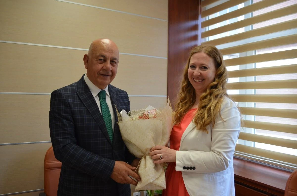 Prof. Dr. Coşkun Bayrak düzenlenen törenle emekli oldu