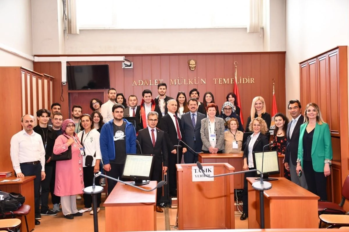 Açık mahkeme günü ile haklarını öğrendiler