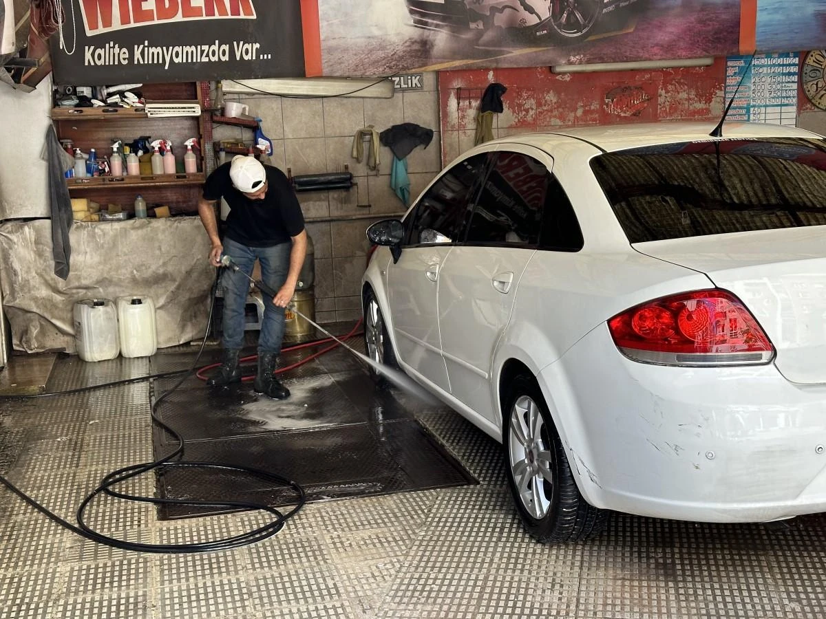 Oto yıkamacıların umudu temmuza kaldı
