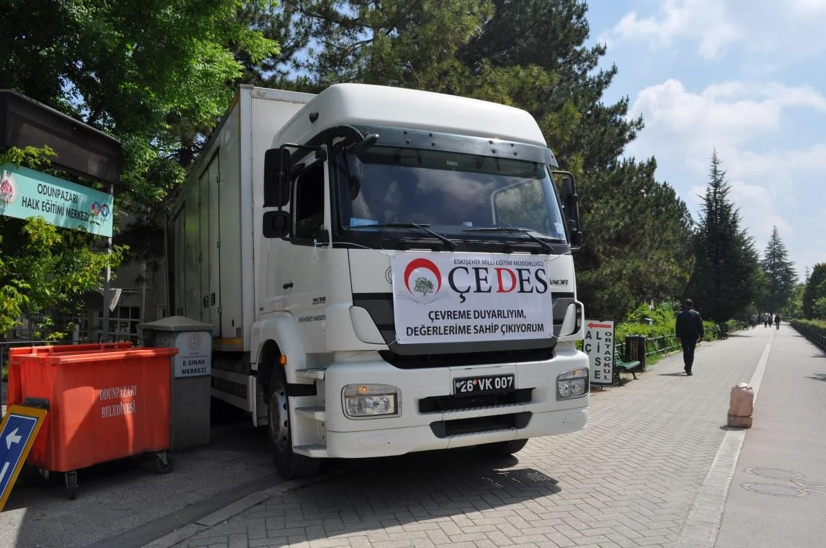 Eskişehir İl Milli Eğitim Müdürlüğü'nün ikinci yardım kamyonu Hatay’a gidiyor