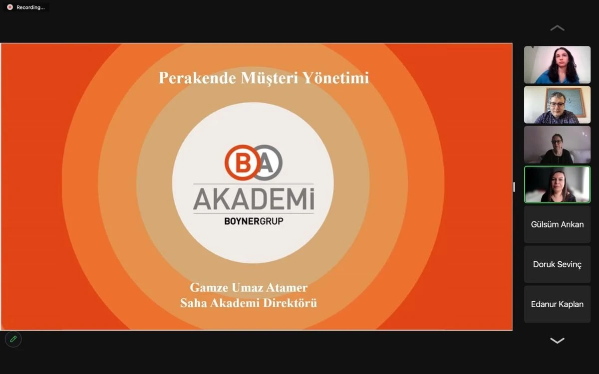 Anadolu Üniversitesi öğrencilere yöneticilik kapılarını açmaya devam ediyor