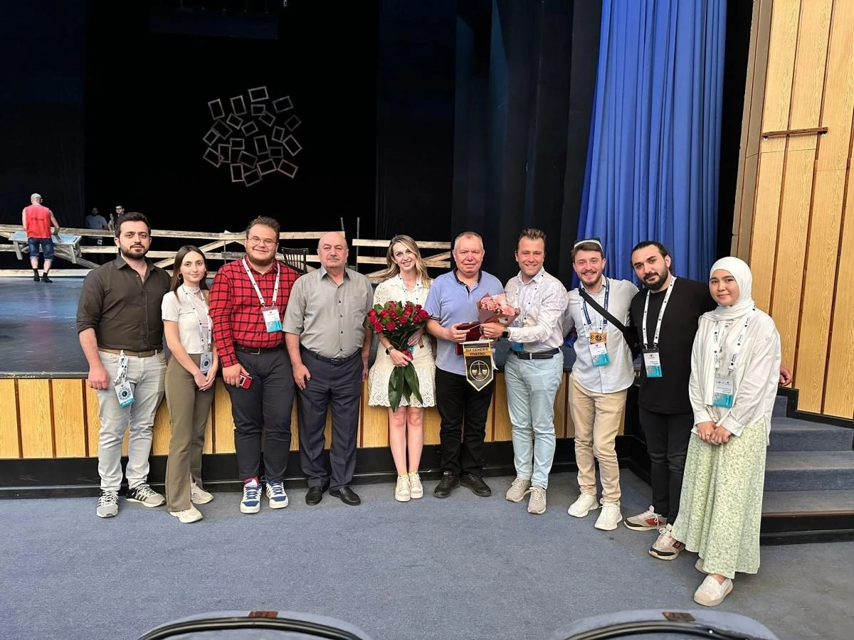 Eskişehir ‘Sui Generis’ Tiyatro, Özbekistan’dan Eskişehir’e ilgi ile döndü